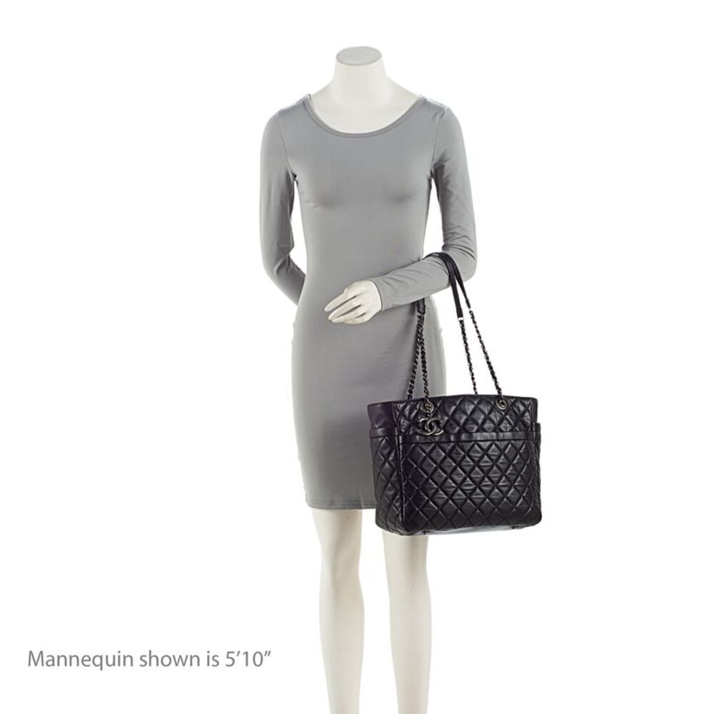 Chanel Lambskin Pocket Shopper Tote - Picture 5 of 15